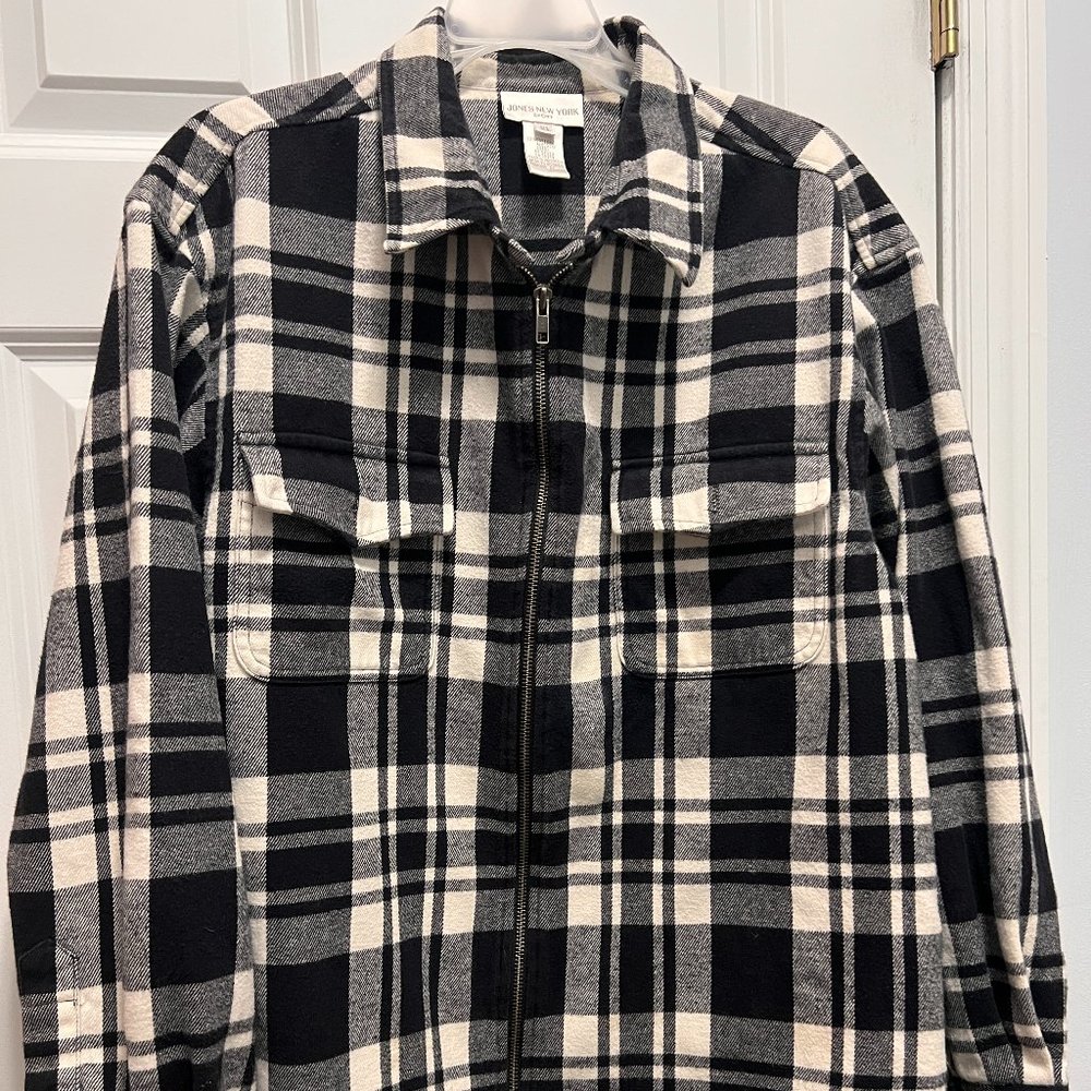 Jones NY Sport XL black and white plaid shirt 100% cotton shirt